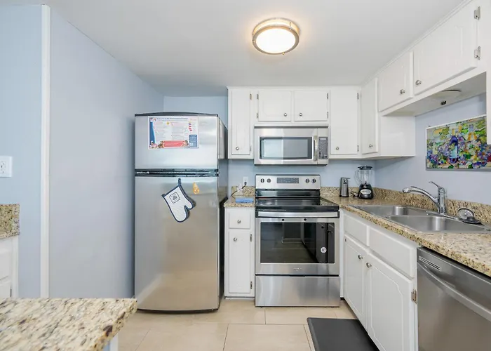 Island Winds East 501 Apartment *