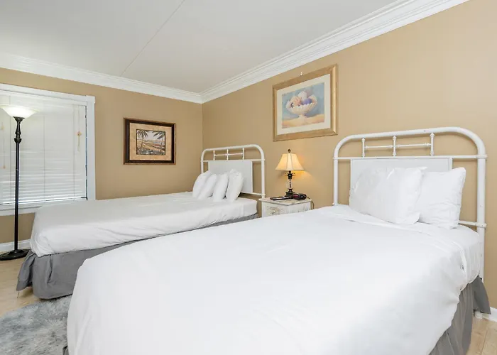 Island Winds East 501 Apartment *